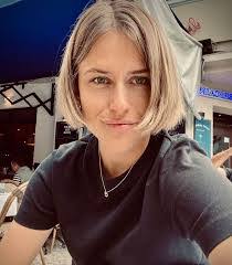 Laura Lewandowski's Instagram, Twitter & Facebook