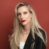 Amanda Sarchet's Instagram, Twitter & Facebook