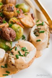 Ballotine De Volaille Aux Champignons Et A La Puree De Chataigne Poelee De Noel Food For Love Ballotine De Volaille Ballotine Recette Noel Plat