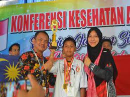 Nyamuk aedes berbelang hitam _____ pada badan dan kaki Ahmad Alif Syazwi Dinobat Ikon Doktor Muda
