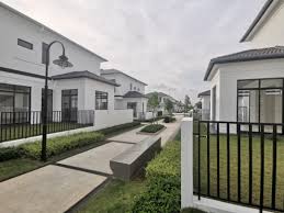Starting at $6,000 and going to $9,900 for the latest year the model was manufactured. End Lot Avenham Garden Eco Grandeur Property For Sale On Carousell
