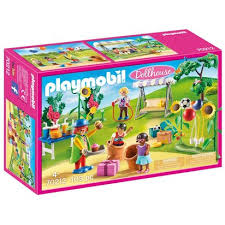 Ils permettent de développer créativité et imaginaire grâce aux nombreuses histoires que. La Maison Traditionnelle Playmobil Pour Un Sejour Inoubliable Joueclub Specialiste Des Jeux Et Jouets Pour Enfant