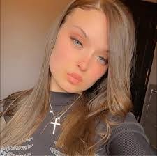 Wendy Ryals's Instagram, Twitter & Facebook