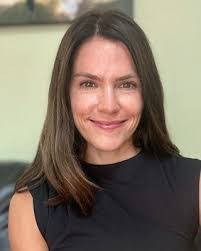 Leann Sweet's Instagram, Twitter & Facebook