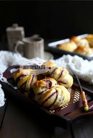 Ubi jalar ungu bisa dijadikan pengganti sumber karbohidrat sehat. Resep Roti Manis Ubi Jalar Ungu Just Try Taste