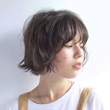 ショートヘアの種類名前流行り大人女子に似合うショートの髪型まる