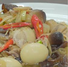 Semur telur biasanya menggunakan bumbu rempah2 yg sangat banyak dan lumayan agak ribet buat bikinnya, nah buat kamu. Masak Tv On Twitter Semur Telur Puyuh Jamur Ini Menjadi Salah Satu Menu Favorit Mimin Nih Kamu Lebih Suka Pakai Telur Biasa Apa Telur Puyuh Nih Resep Lengkap Klik Https T Co Bnol6fgpdl Https T Co Lx4ikn1ixo