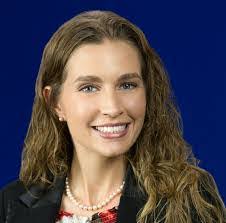 Aileen Caraballo's Instagram, Twitter & Facebook