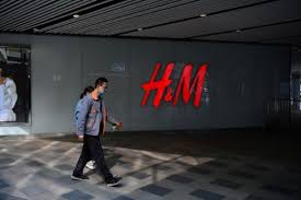 Maka, tidak heran apabila informasi mengenai perusahaan dengan gaji terbesar di indonesia terbilang cukup menarik. 6 Kedai H M Di China Dipaksa Tutup Utusan Digital