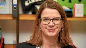 Die Velberter Stadtteilbibliotheken bekommen auch SB-Geräte