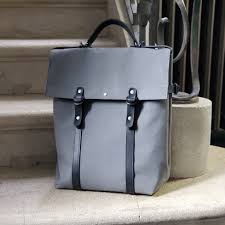 Découvrez notre gamme de sacs à dos professionnel pour transporter en toute sécurité votre nous proposons différents sacs à dos pour ordinateur. Sac A Dos Made In France Et Vegan En Matieres Upcyclees