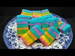 Senang cerita, kalau cerita pasal kek pasti semua akan membayangkan kenikmatan rasanya sampai boleh kecur air liur. Resepi Kek Pelangi Kukus Sukatan Cawan Rainbow Cake Youtube