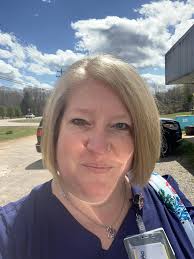 Loving my curls today, because of my brilliantly talented friend Laurie!!  Thanks for the beautiful color @_hairbylaurie you are amazing!!♥️