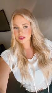 Ashley Murdock's Instagram, Twitter & Facebook