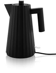 Their household goods are born somewhere quite exquisite, somewhere between manufacturing and art. Alessi Mdl06 Plisse Electric Water Kettle 1 7 L Crema