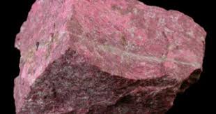 Pink Massive Clinozoisite The Mineral And Gemstone Kingdom Minerals And Gemstones Minerals Gems And Minerals