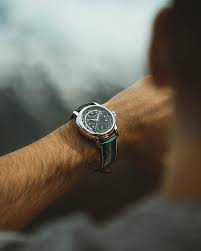 We are the internet's leading source for frederique constant! Frederique Constant The Redesigned Classic Worldtimer Manufacture Featuring A New Green Color Pattern Frederiqueconstant Facebook