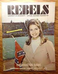 Archie is the father of three boys, including peyton and eli manning. Olivia Williams Archie S Wife Peyton Manning Family Eli Manning Peyton Manning