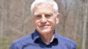 Sphere signs crime author Peter Lovesey's final novel