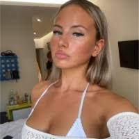 Abby Stephens's Instagram, Twitter & Facebook