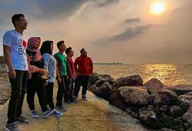 Tiket konser, tour, atraksi, tempat bermain, seminar, cari paket wisata, kuliner, transportasi, spa kecantikan apa saja. Pantai Marina Harga Tiket Masuk Spot Foto Terbaru 2021