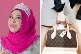 Listen to dato seri vida radio featuring songs from i am me free online. Believe It Or Not Dato Seri Vida Is In Talks With Louis Vuitton For A Handbag Collaboration Lifestyle Rojak Daily