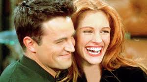 In ocean's twelve her character tess attempts to impersonate julia roberts.and badly. Julia Roberts Matthew Perry Friends Star Faxed Roberts To Ask Her On Show