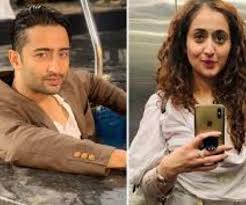 She is having the pregnancy glow and poses happily with shaheer and his family. Is Shaheer Sheikh Giving A Hint About His Relationship With Ruchikaa Kapoor Fans Say Thanks Dil