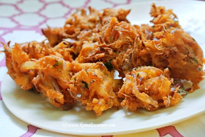 Onion Pakoda (8 Pcs)