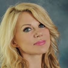 Jennifer Wycoff's Instagram, Twitter & Facebook