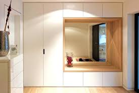 Ønsket om en god, dyp søvn er ofte funksjonen i et soverom, men samtidig har det en praktisk oppgave med. Garderoben Modern Eingangsbereich Mit Kombiniertem Garderoben Sitzmabel Contemporary Entry Garderoben S Komnata Dizajna Dizajn Prihozhej Sovremennyj Dizajn Doma