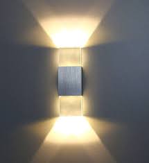 Bagi anda yang menyukai desain simpel dan tak. 30 Ide Desain Lampu Hias Dinding Cantik Kreatif Rumahpedia