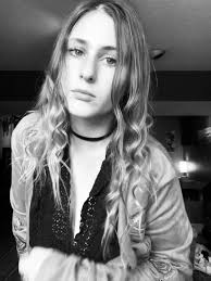 Hi thanks for welcoming me into the group! I'm Candy (easier for some ppl),  42, married and live in Cork. I'm a therapist, crafter, barber, dancer and  herbalist! 👋🏻🍀🇮🇪