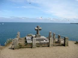 Tombe De Chateaubriand Enterre Debout Face A La Mer Saint Malo Saint Malo Sepulture Litterature