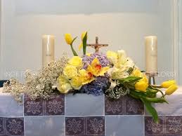 Rangkaian bunga menjadi simbolisme tertentu, bergantung pada pemilihan jenis bunga. Gambar Rangkaian Bunga Untuk Altar Gereja Gambar Bunga Hd