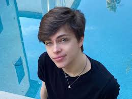 Who is Chase Keith — TikTok's Chase Keith's Acting, Sneeze, Facts