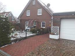 Unsere erfahrenen immobilienmakler präsentieren ihnen die gemeinde reppenstedt im umland der hansestadt. Haus Zum Verkauf 21391 Reppenstedt Mapio Net