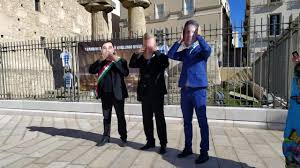 Taranto, puglia, italy, europe geographical coordinates: Video Taranto Tod Oder Arbeit Weltspiegel Ard Das Erste