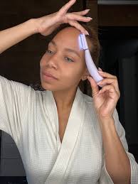 Regular Dermaplaning vs the Dermaplaning vs the Sonicsmooth Pro+