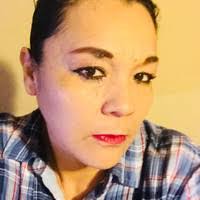 Gloria Robles's Instagram, Twitter & Facebook