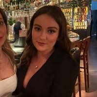 Robyn Sanderson's Instagram, Twitter & Facebook