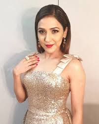 Born in delhi, her father brij mohan sharama is a government officer. Neeti Mohan No One Can Deny Me Work Because I Am A Woman Says Neeti Mohan