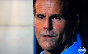 If you look at the shadow in the photograph, it looks exactly like Willow.  The hair is short the body is slender, but the cut is not a man's cut. It's  like