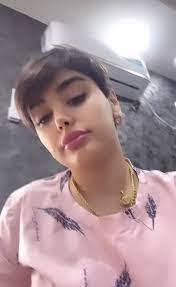 Mehnaz Khalil's Instagram, Twitter & Facebook