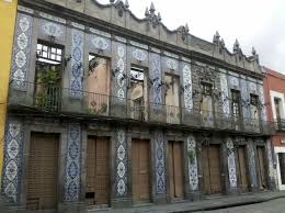 Fraccionamiento cerrado de 49 casas con caseta de vigilancia controlando el acceso las 24 horas. Archivo Casa De Los Azulejos Puebla Jpg Wikipedia La Enciclopedia Libre