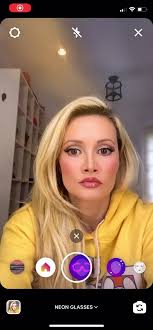 I mean, I kinda like the lips, tho . . . #learnfromme #filters  #topbabefilter #catfish #lips #instagramfilters #voiceover #instantmakeup