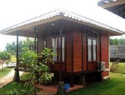 Jika dilihat dari pondasinya, rumah adat di jawa barat menggunakan umpak, dimana kolom bangunan hanya diletakkan pada batu datar yang sudah terbentuk secara alami. 15 Gambar Desain Rumah Adat Jawa Barat Sunda