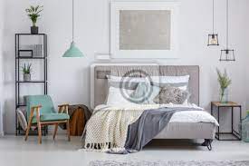 Unser schlafzimmer stuhl produkttest hat zum vorschein gebracht, dass die qualitätsstufe des analysierten produktes die redaktion besonders herausragen konnte. Entzuckendes Schlafzimmer Mit Minze Stuhl Fototapete Fototapeten Appartment Teenager Tagesdecke Myloview De