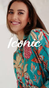 Our classic Betty Button is available in a shorter length in this bright  print of Jade and Coral leaves. , Cut from 100% cotton this dress is easy  to wear with 3/4 sleeves and button down front. Leave ...