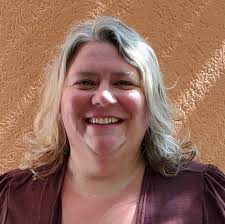 Does anyone know the craft fair vendor who makes shirt pillows?